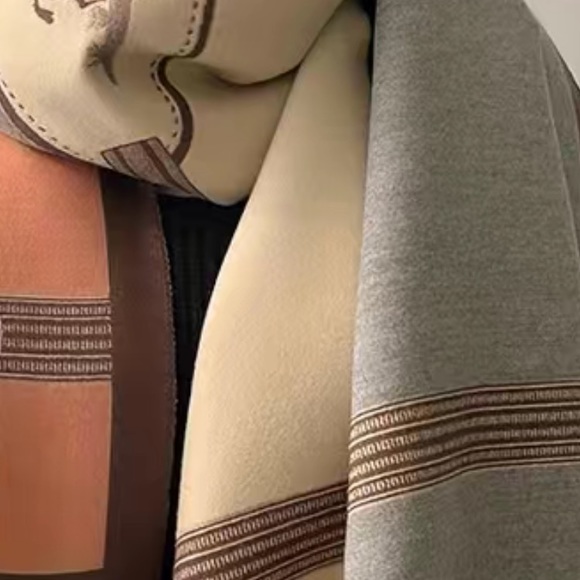 Jacquard Scarf ~ Absolutely gorgeous ~ Get your Scarf on! - Picture 3 of 8